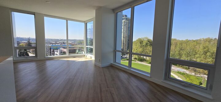 Property Photo: 1500 Fern Street 907 BC V7J 0E6