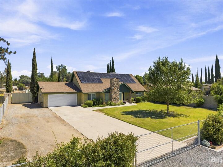 Property Photo:  30932 Sidding Road  CA 93314 
