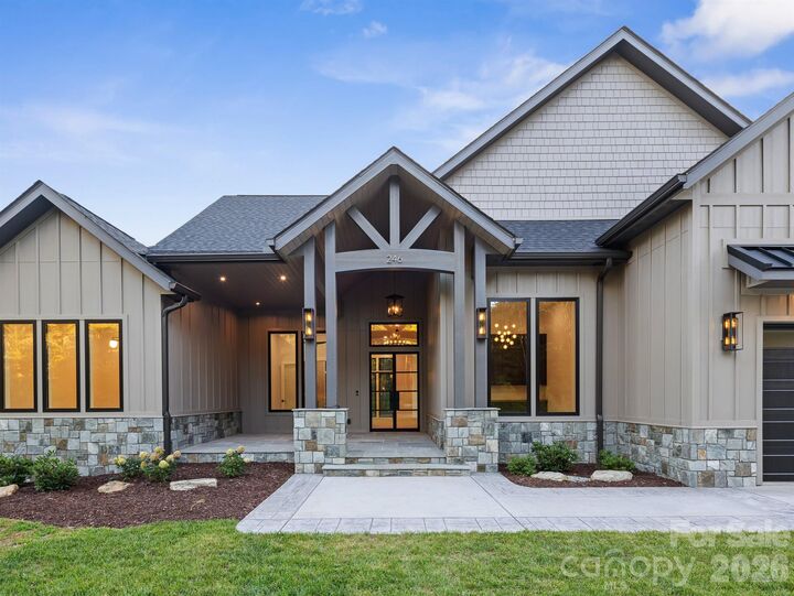 Property Photo:  246 Turkey Ridge Road  NC 28732 