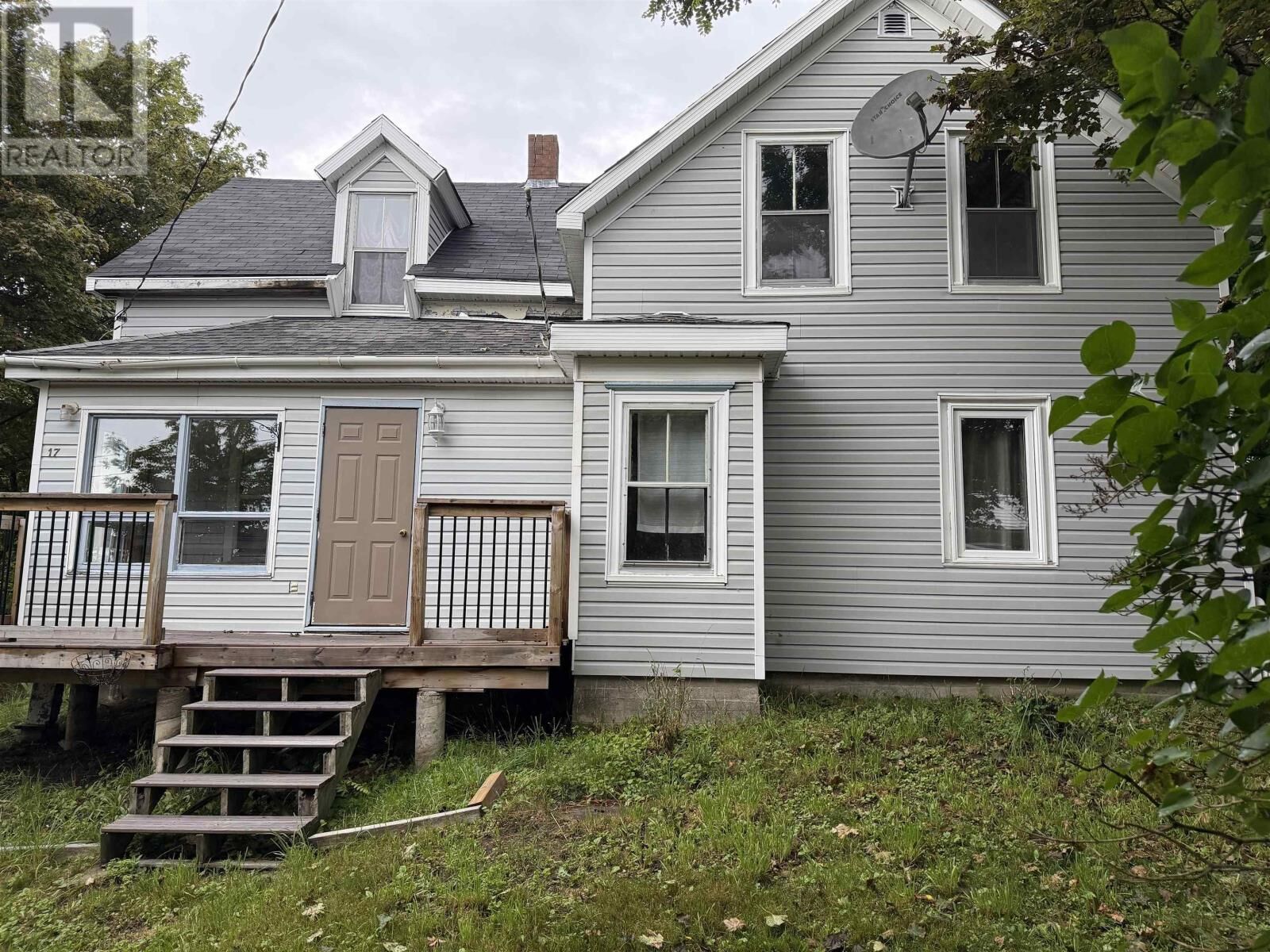 Property Photo: 17 Mechanic Street NS B0K 1X2