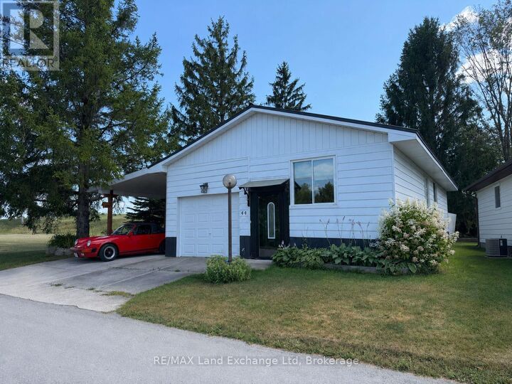 Property Photo:  44 Briarwood Crescent  ON N0G 2W0 