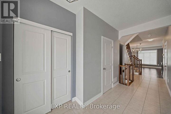 Property Photo: 615 Spring Valley Drive ON K1W 0C6