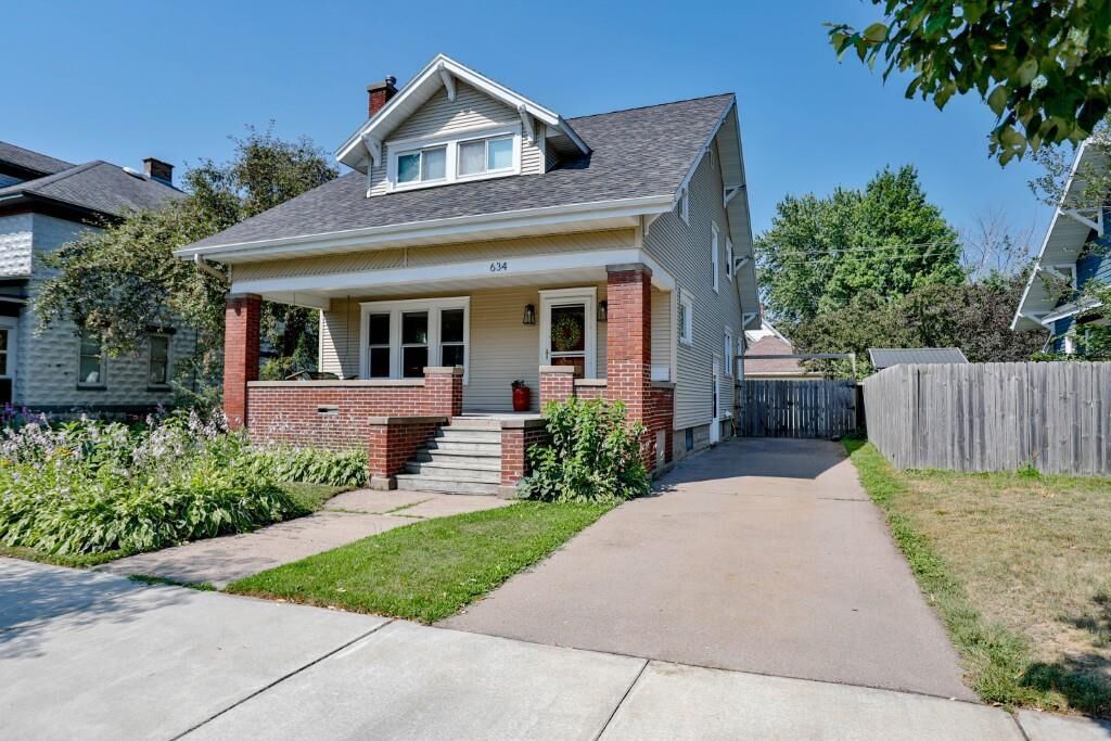 Property Photo:  634 S 5th Avenue  WI 54401 