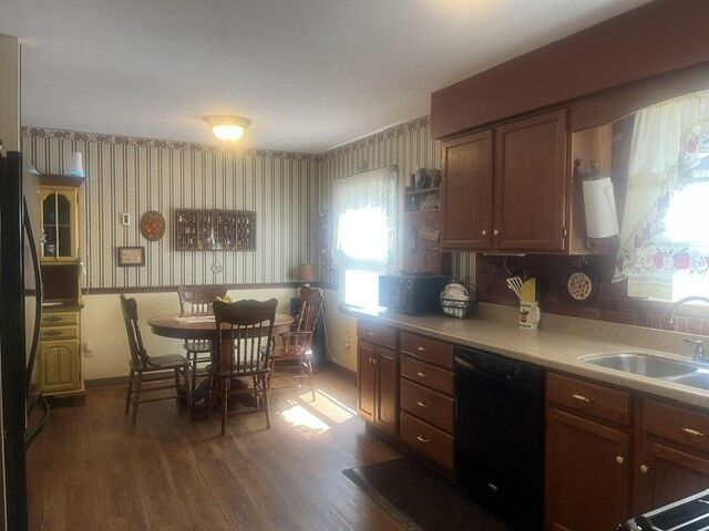Property Photo:  1247 E 42nd Street  PA 16504 