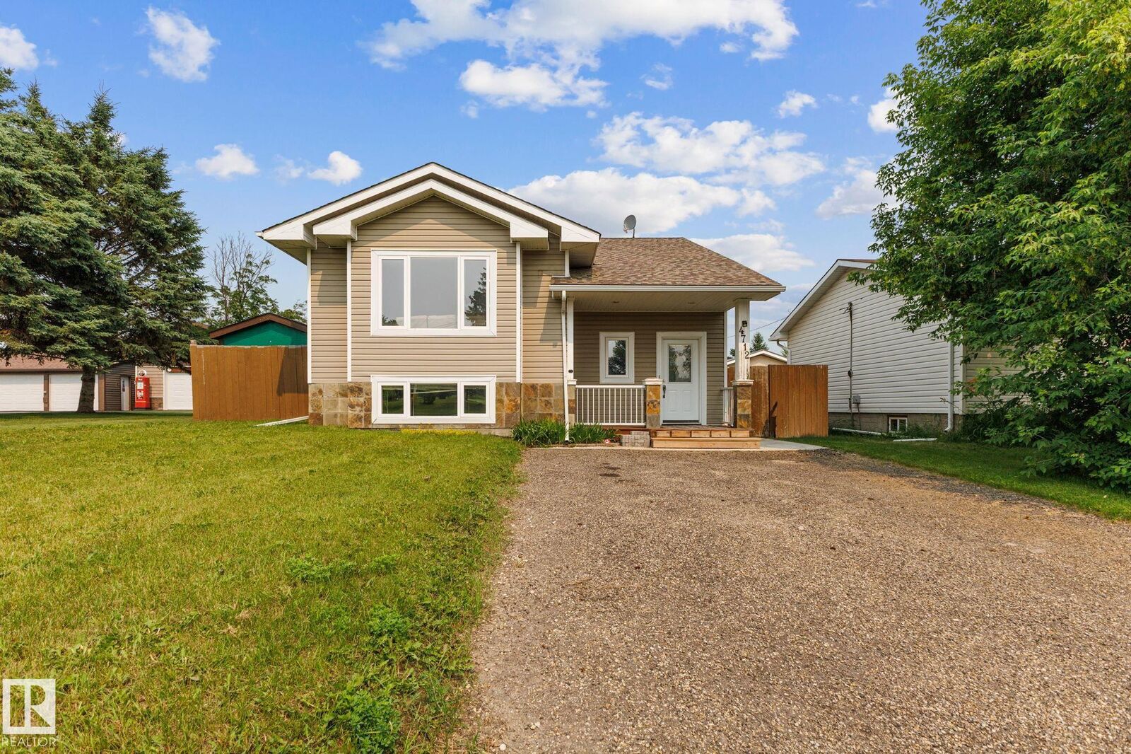 Property Photo:  4712 48 Street  AB T0E 1V0 
