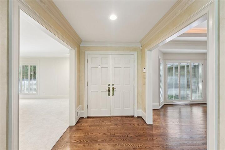 Property Photo: 9415 Huntcliff Trace GA 30350