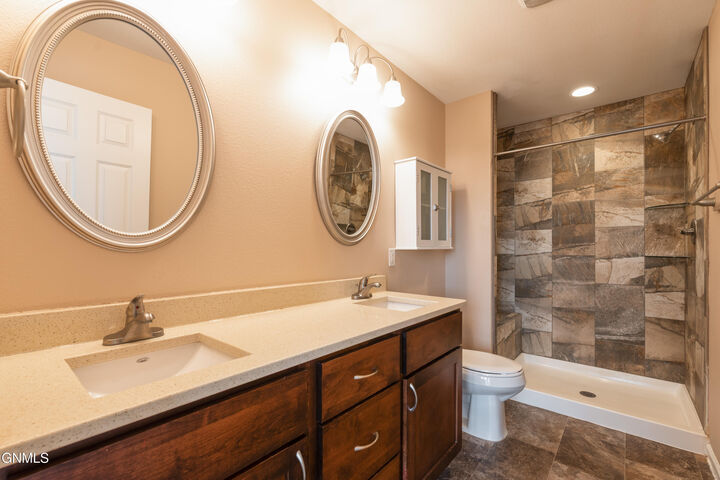 Property Photo:  3207 Kenner Loop  ND 58504 