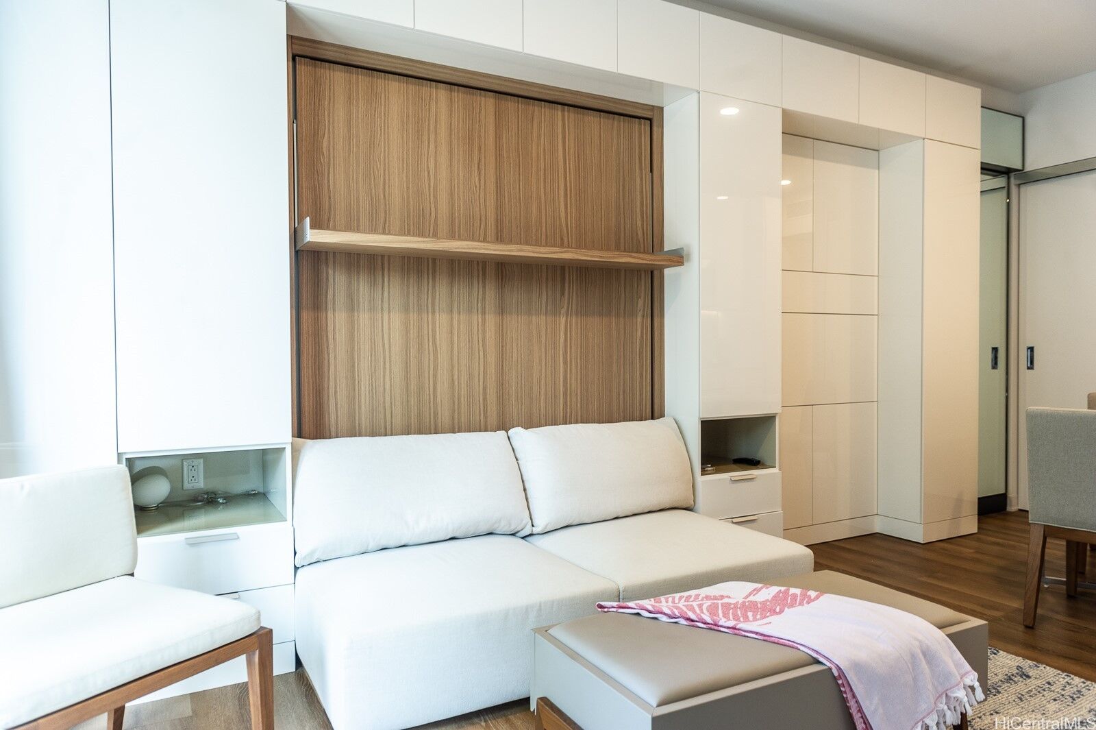 Property Photo:  987 Queen Street 606  HI 96814 