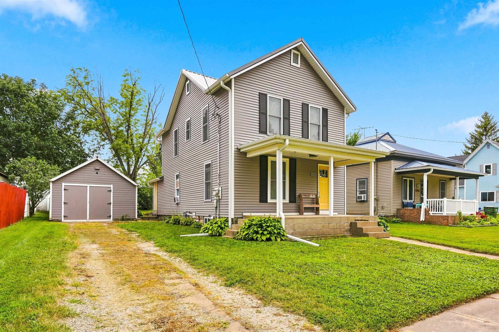 Property Photo:  409 Madison Street  IA 50658 