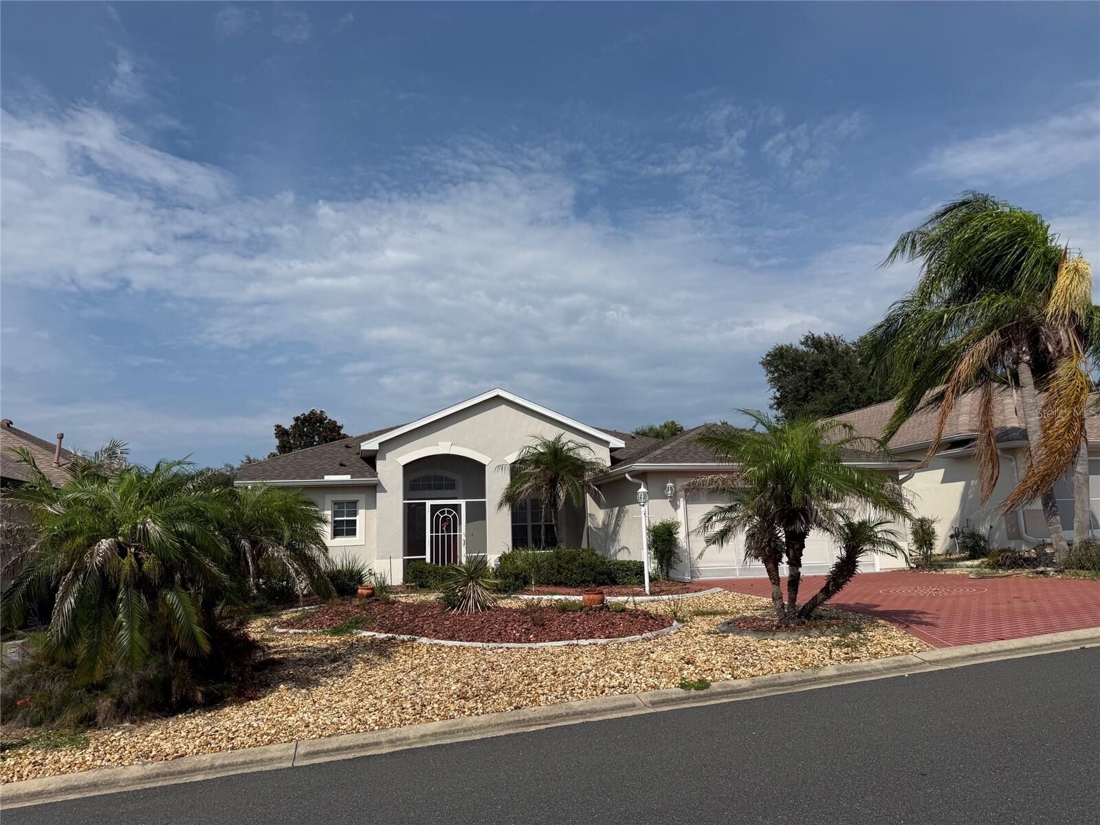 Property Photo: 5111 Ironsides Court FL 32778