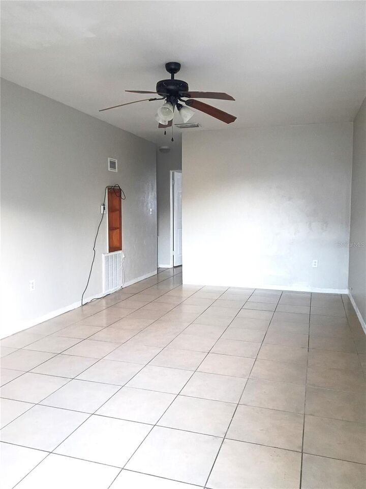Property Photo: 2010 Pine Avenue FL 33844