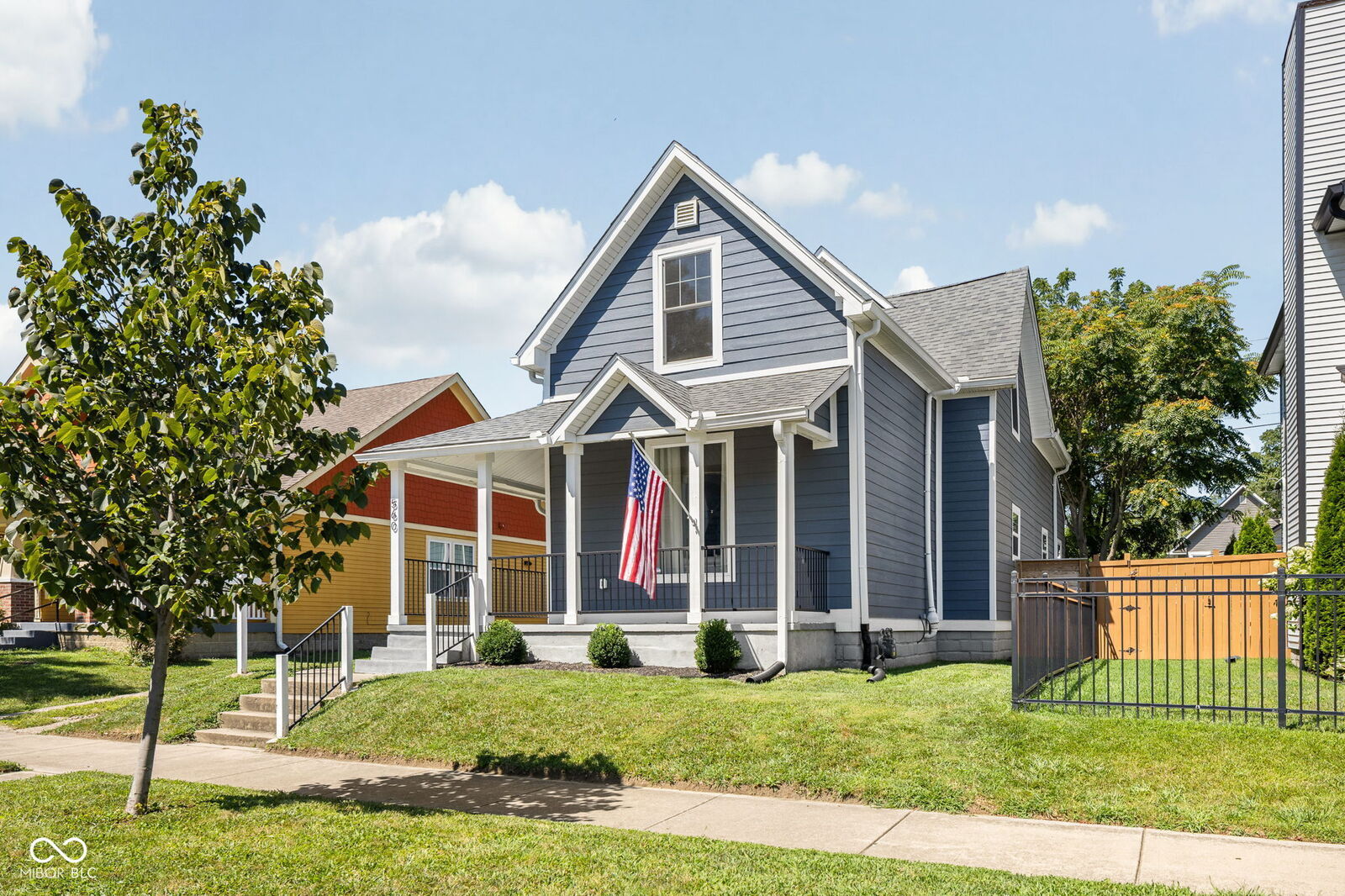 Property Photo:  560 Jefferson Avenue  IN 46201 
