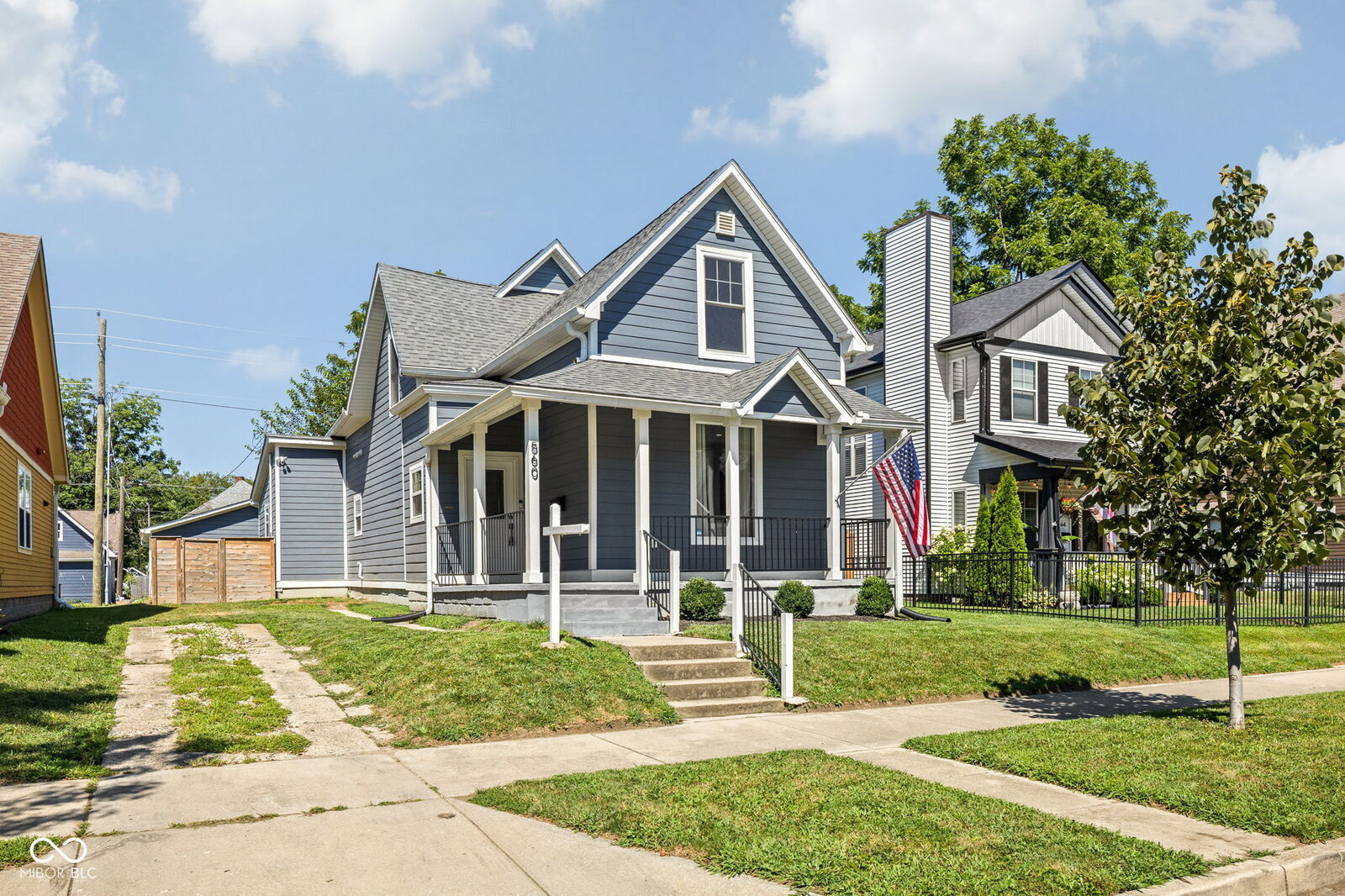Property Photo: 560 Jefferson Avenue IN 46201