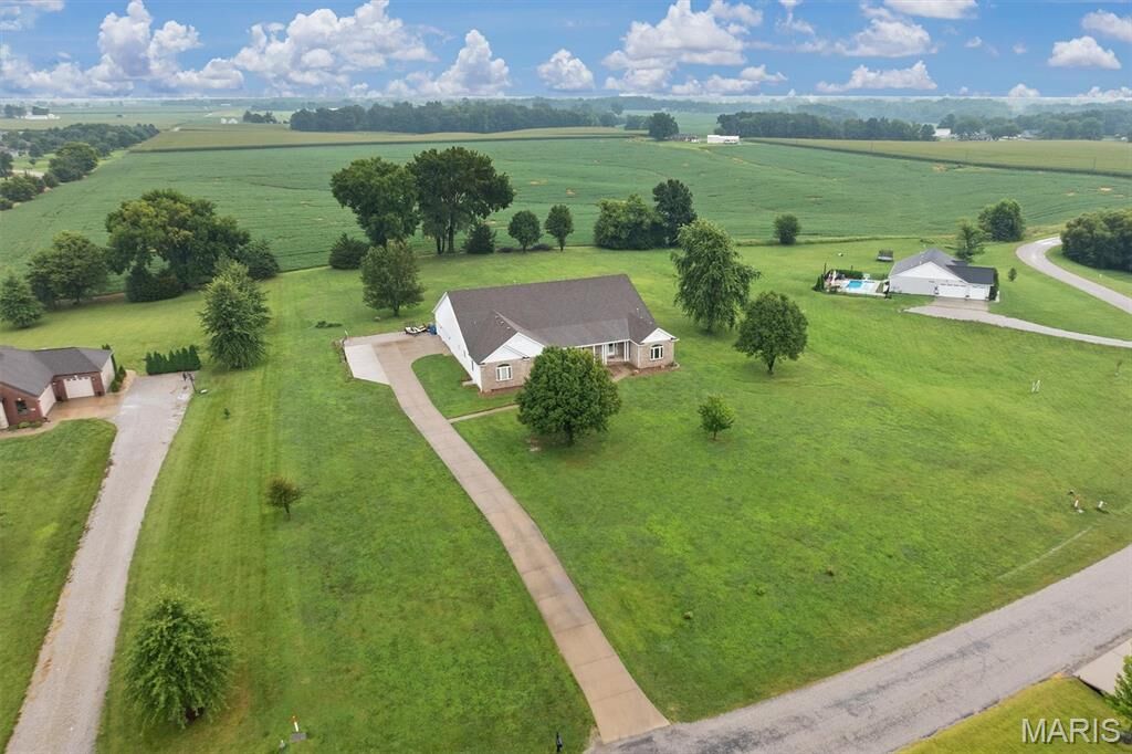 Property Photo:  3560 Boomerang Drive  IL 62061 
