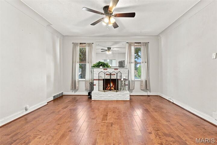 Property Photo: 3654 Roswell Avenue MO 63116