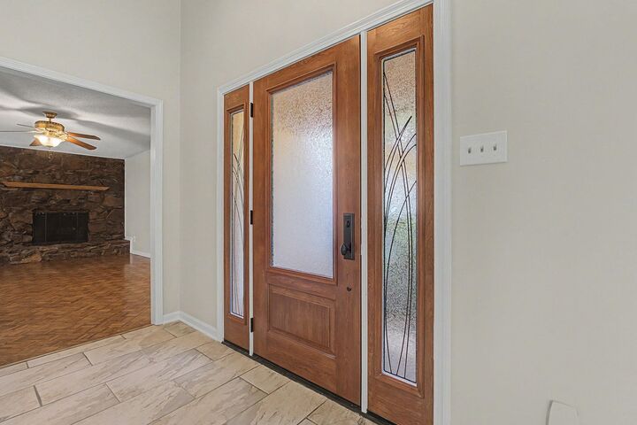 Property Photo:  1410 Riverwood Cv  TN 38138 