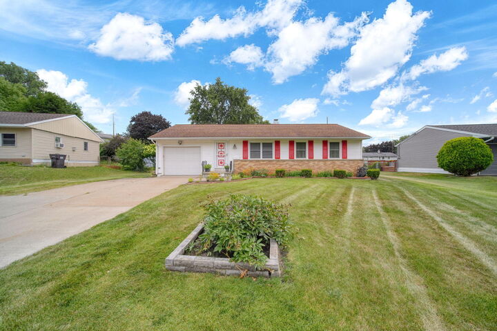 Property Photo: 5574 Dogwood Drive MI 49201