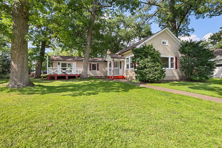 Property Photo:  33945 N Prospect Drive  IL 60030 