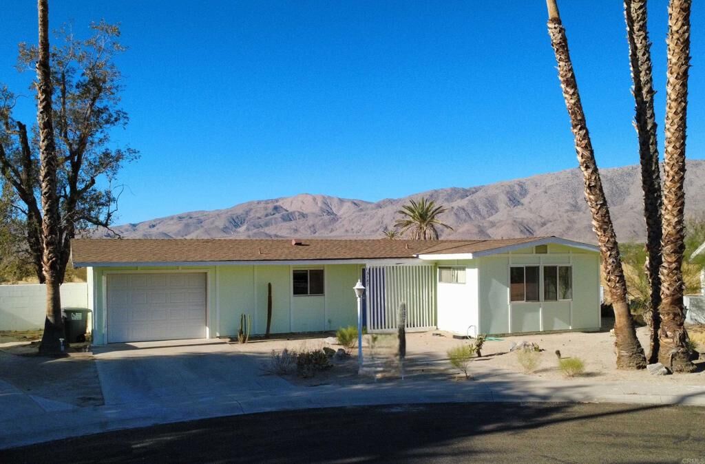 Property Photo:  3187 Hook Ct  CA 92004 