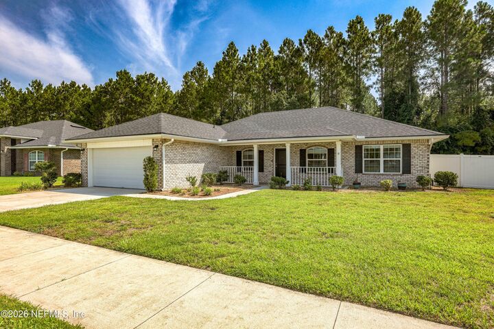 Property Photo: 12540 Weeping Branch Circle FL 32218