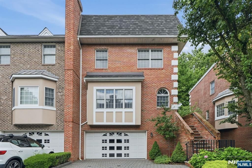 Property Photo: 156 Stonegate Trail 156 NJ 07626