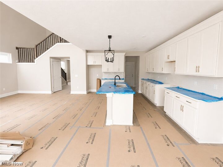 Property Photo: 2087 Glenmont Drive OH 44212