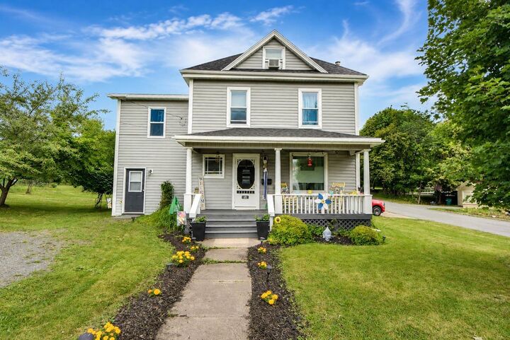 131 Maple Avenue — photo 1