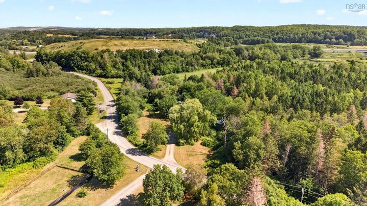 Property Photo: 82 Cemetery Road NS B0N 2E0
