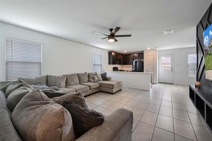 Property Photo: 1104 Crestview Drive TX 75141