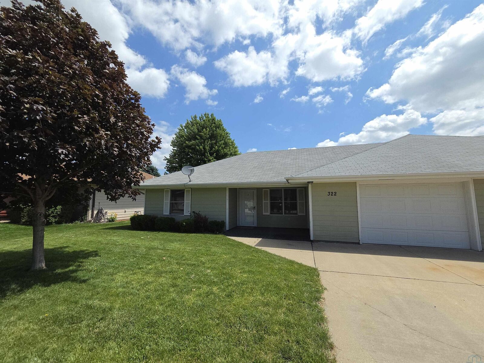 Property Photo: 322 Lakeshore Dr. SD 57049