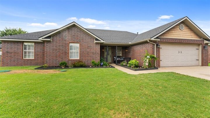 Property Photo:  3416 Garrett Lane  AR 72764 