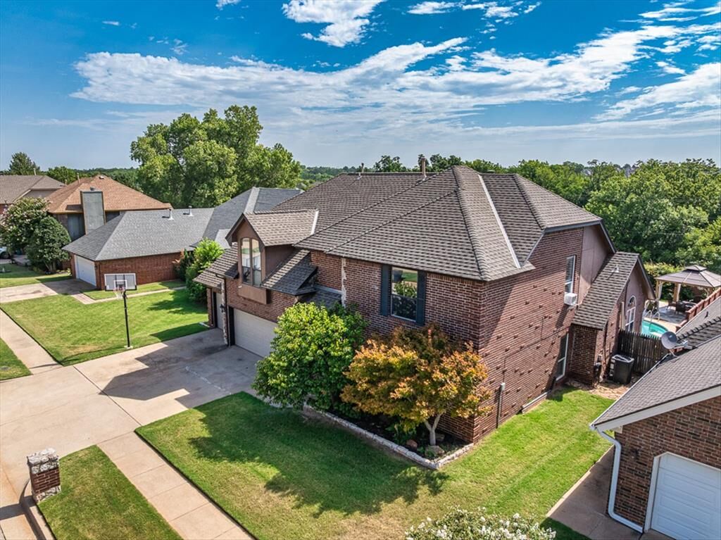 Property Photo:  19704 Harness Court  OK 73012 
