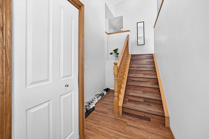 Property Photo:  168 Country Hills Way NW  AB T3K 4W4 