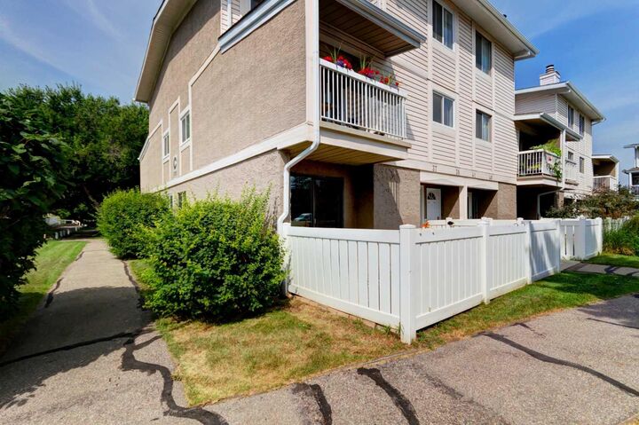 3015 51 Street SW 37 — photo 1