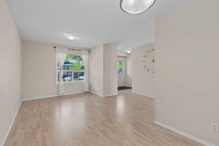 Property Photo: 34 Eversyde Common SW AB T2Y 4Z7