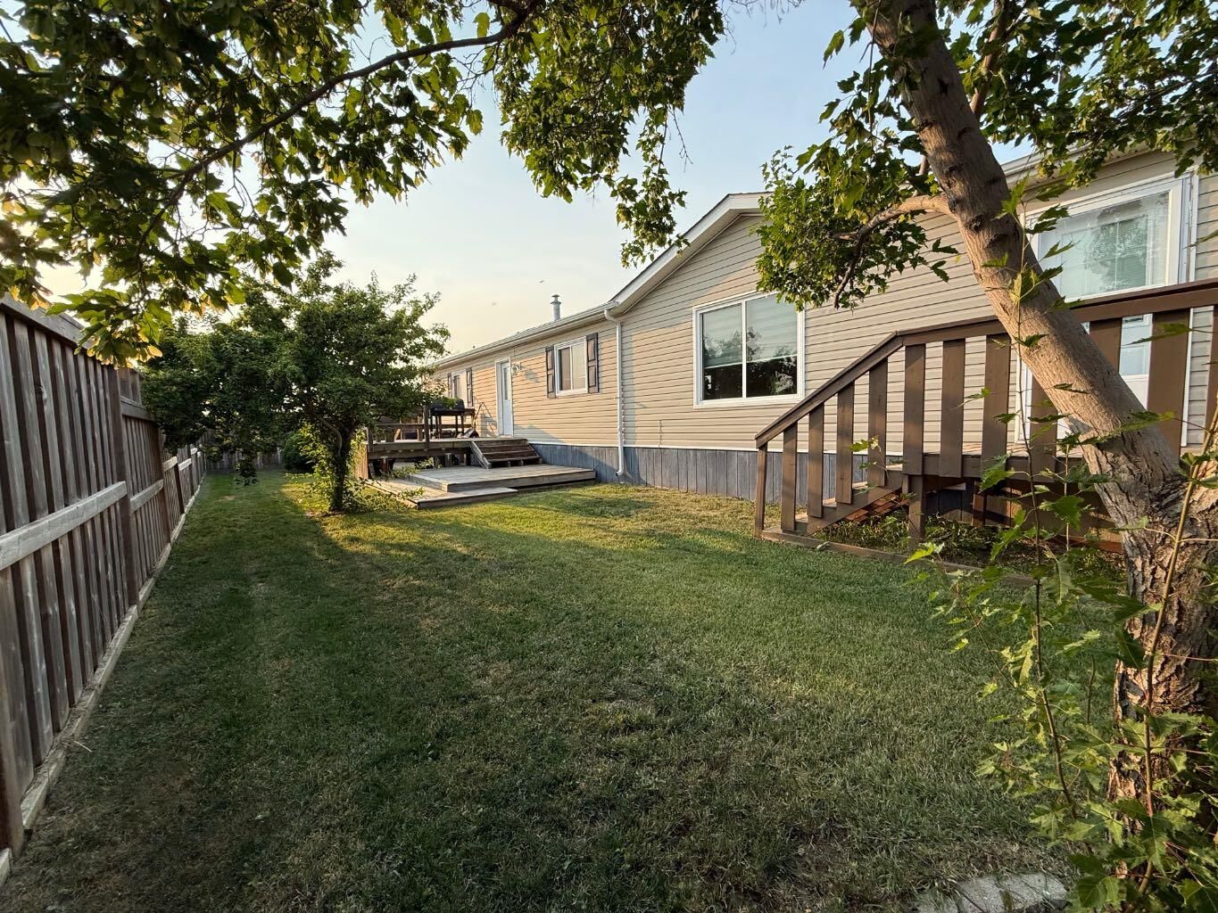 Property Photo:  349 Railway Avenue 48  AB T0J 0Z0 