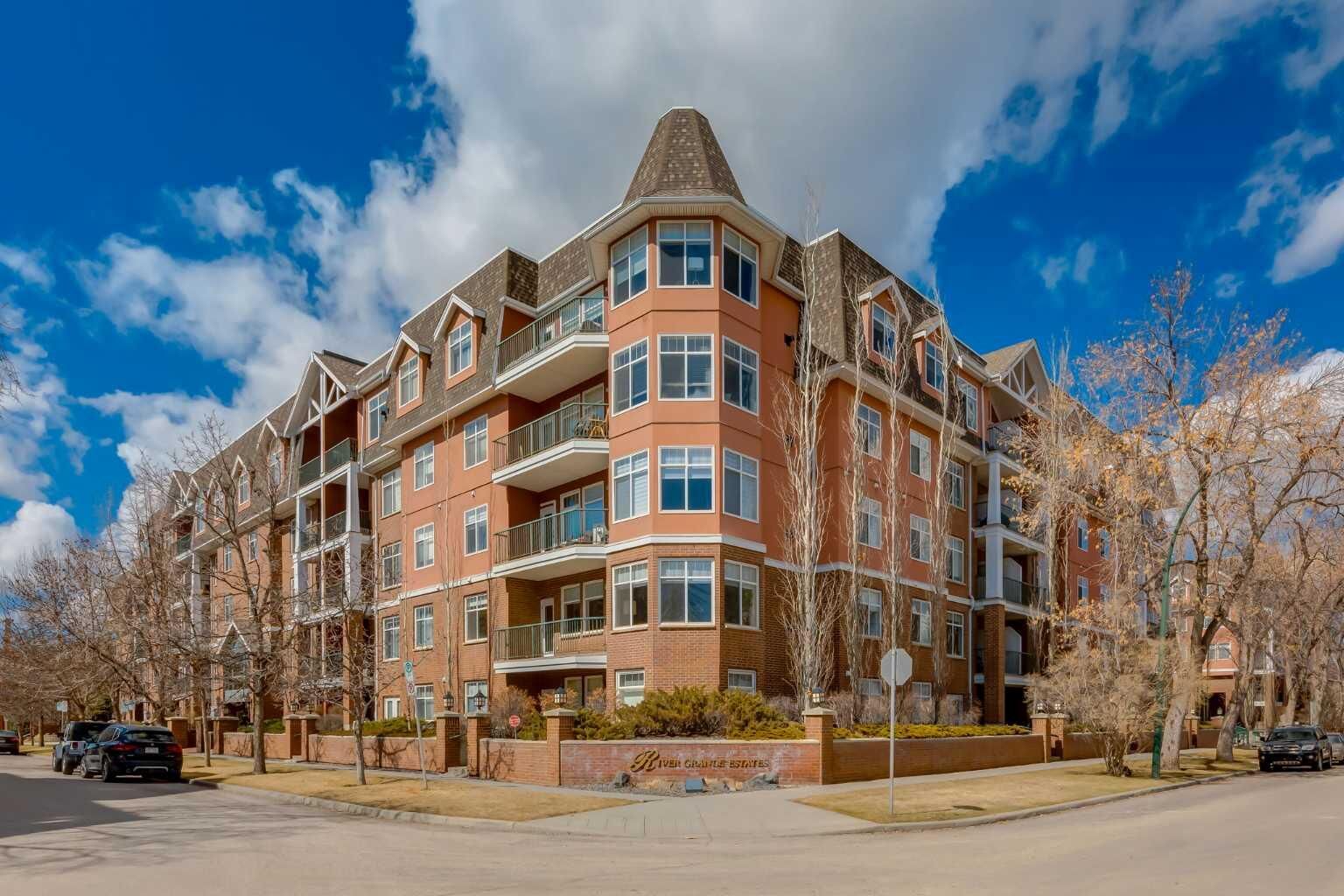 Property Photo:  59 22 Avenue SW 302  AB T2S 3C7 