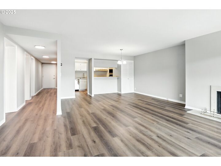 Property Photo: 2221 SW 1st Ave 1623 OR 97201