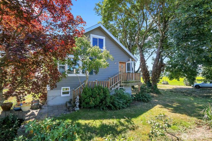 Property Photo: 320 Pioneer Highway E WA 98223