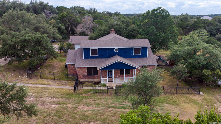 Property Photo: 10011 Summer Meadows TX 78070