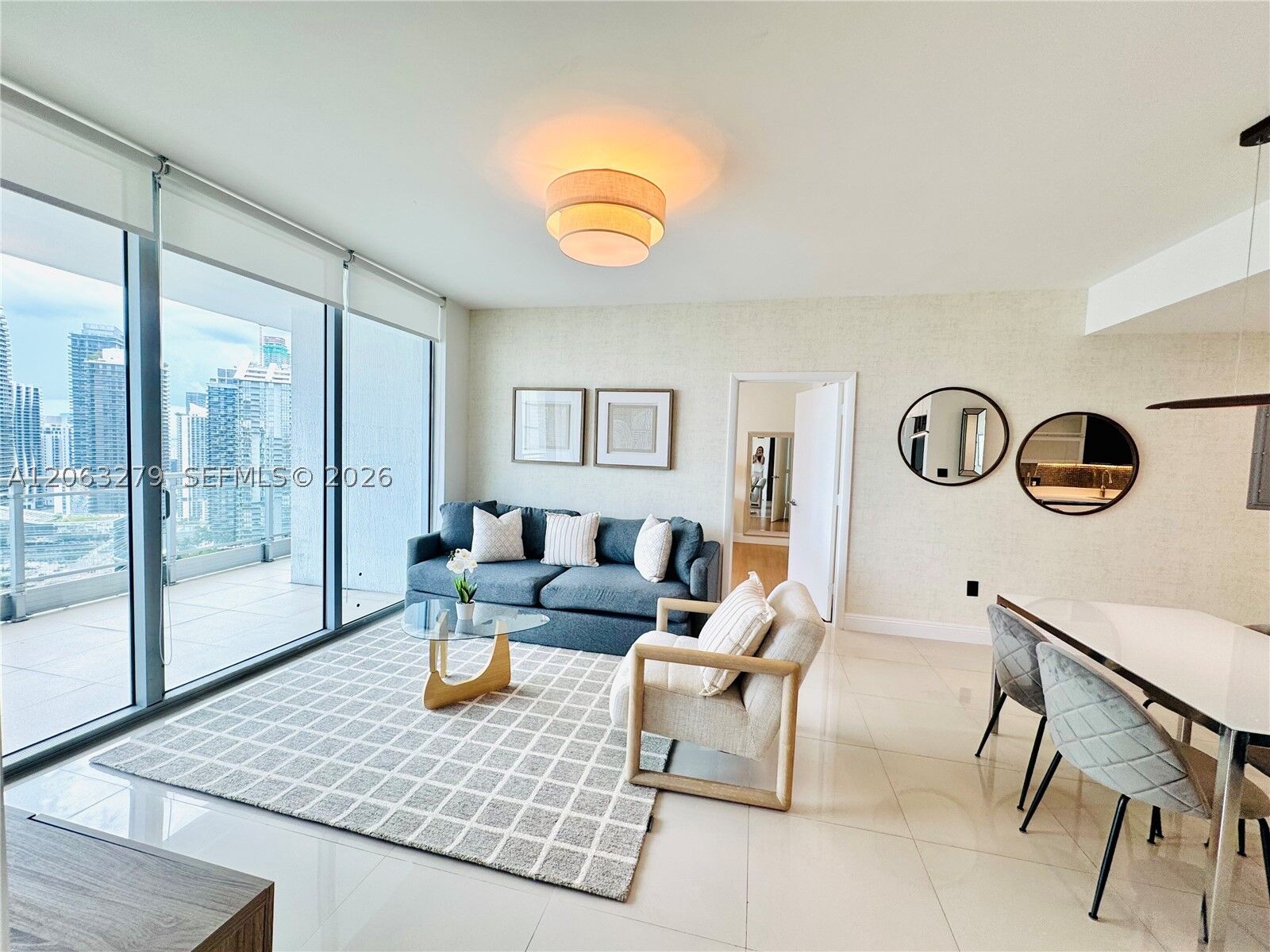 Property Photo: 90 SW 3rd St 3902 FL 33130