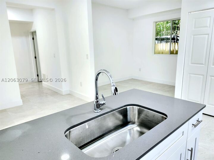 Property Photo: 580 NW 34th St 1 FL 33127