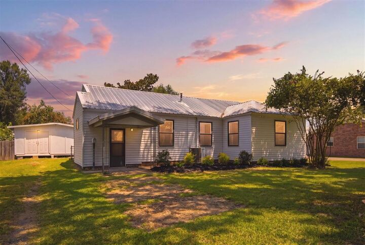 Property Photo:  3705 Vanderbilt Street  LA 70607 