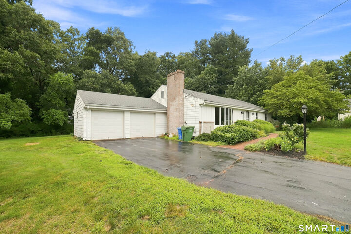 Property Photo: 33 Franklin Lane CT 06033