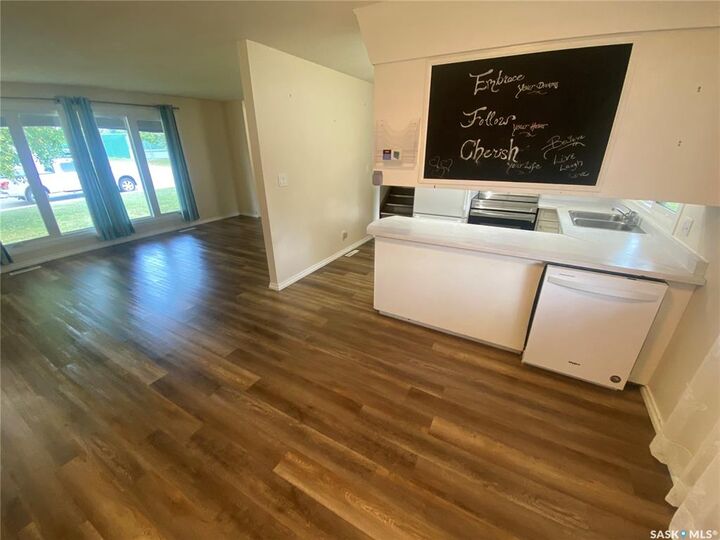 Property Photo: 392 Circlebrooke Drive SK S3N 2Y5