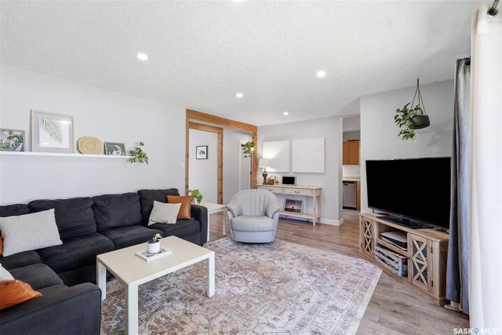 Property Photo:  123 Appleby Drive  SK S7M 4B4 