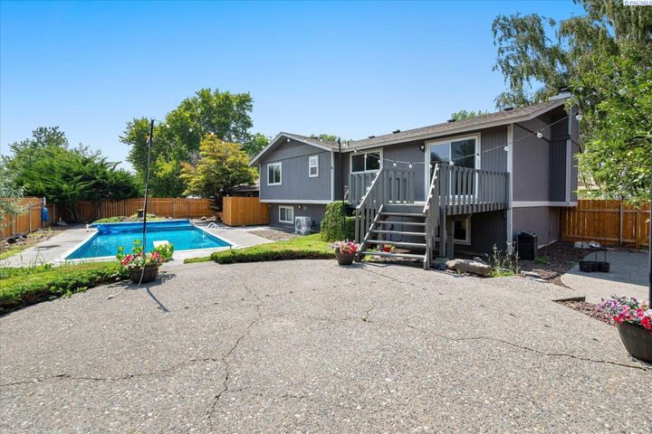 Property Photo:  1448 Rimrock Ave.  WA 99352 