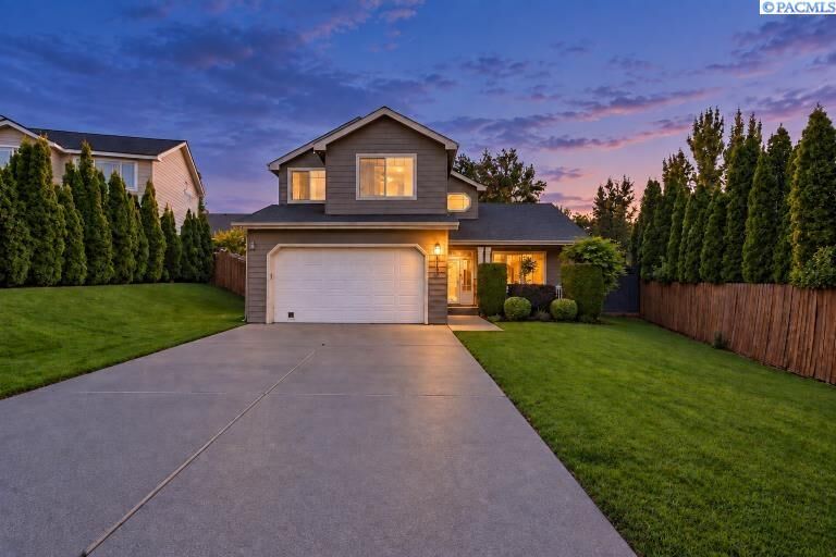 Property Photo: 1155 Viewmont Court WA 99352