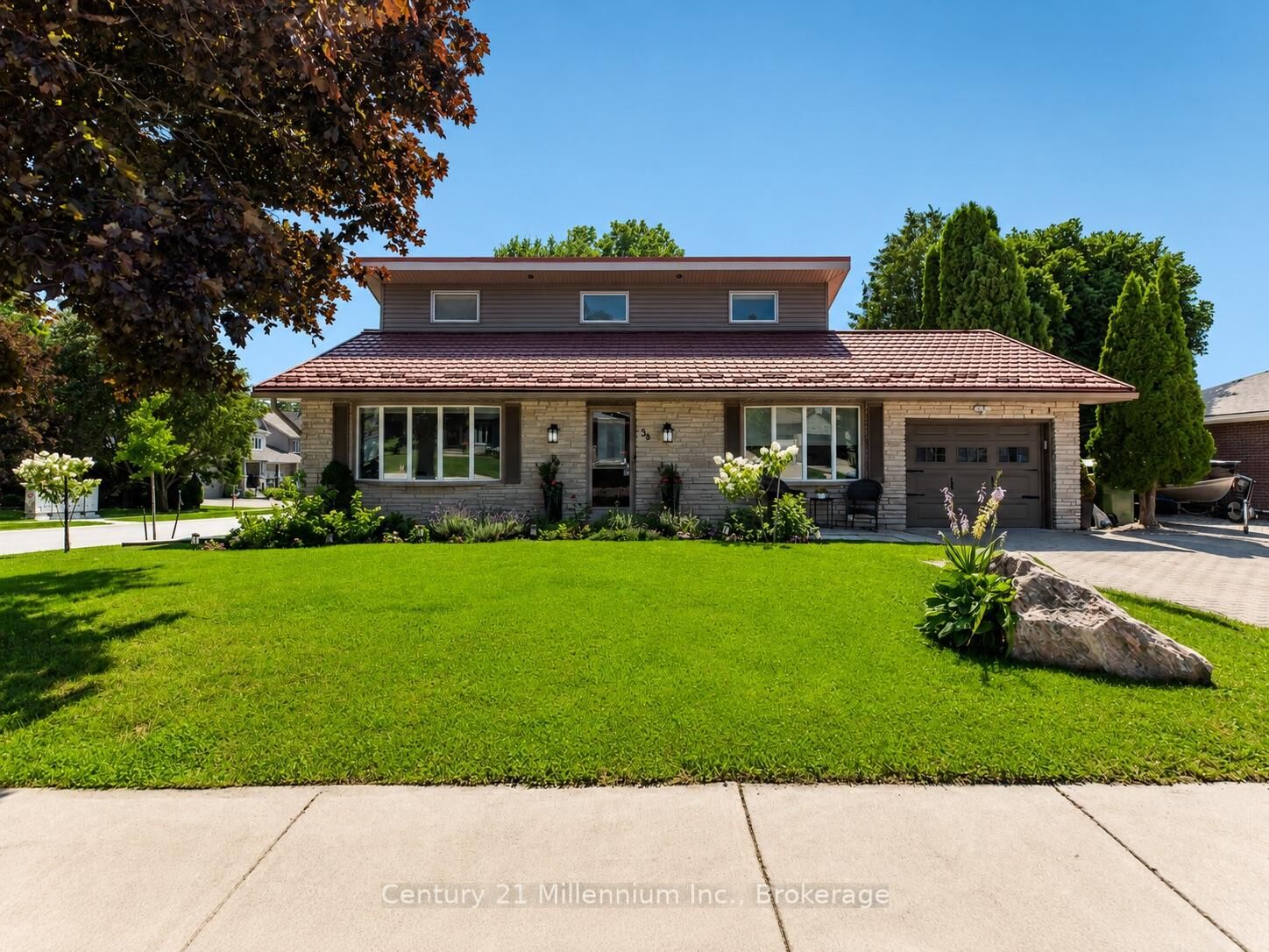 Property Photo: 38 Grayview Drive ON N0C 1H0