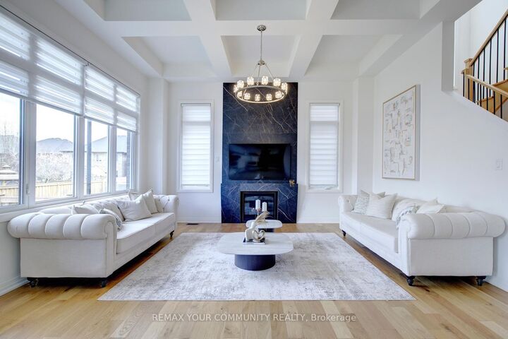 96 Bond Crescent — photo 1